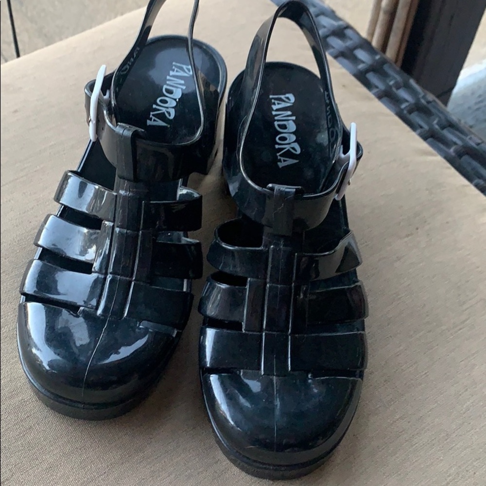 Jelly black shoes